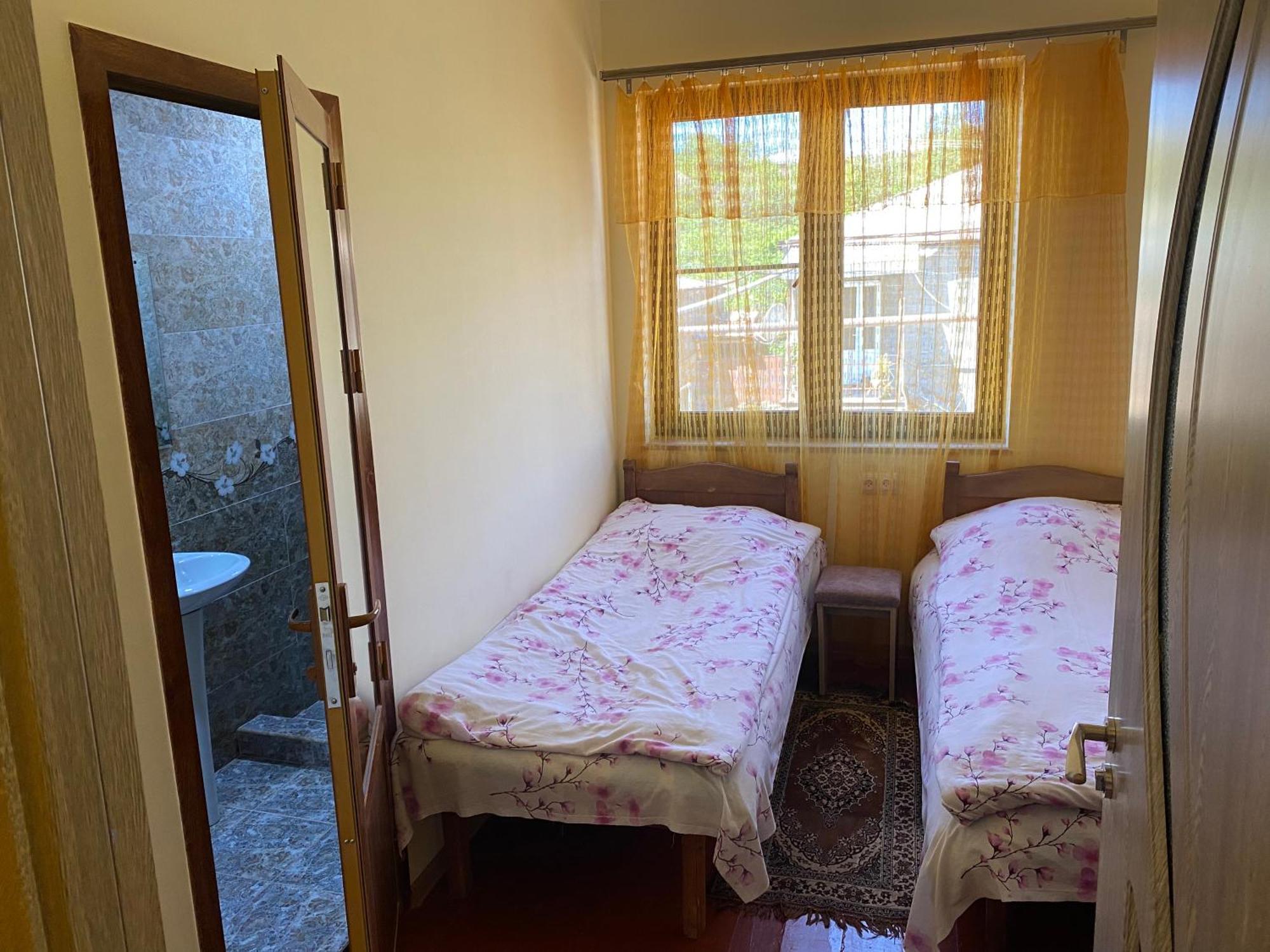 Karine B&B Yeghegnadzor Exterior photo